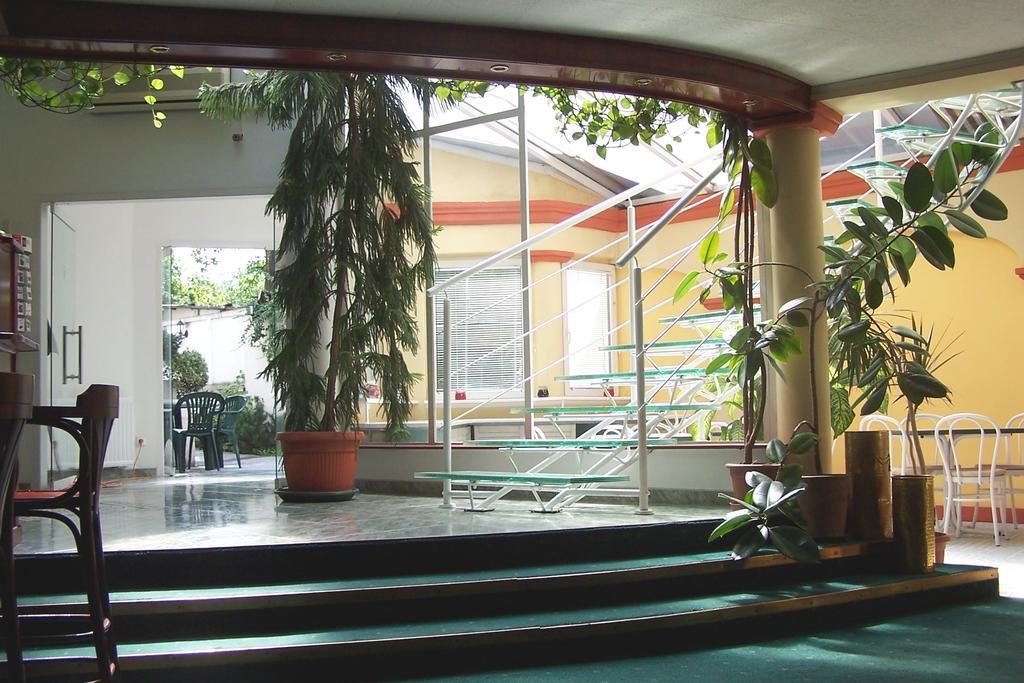 Classic Hotel Budapeste Exterior foto